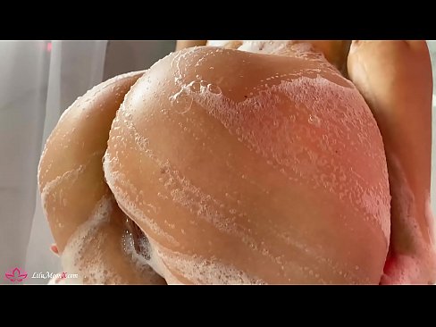 ❤️ La morena es masturba el cony amb un vibrador fins a un orgasme intens a la dutxa Vídeo de sexe a nosaltres ❌❤