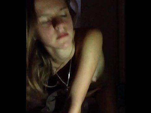❤️ Una noia es masturba i corre Vídeo de sexe a nosaltres ❌❤